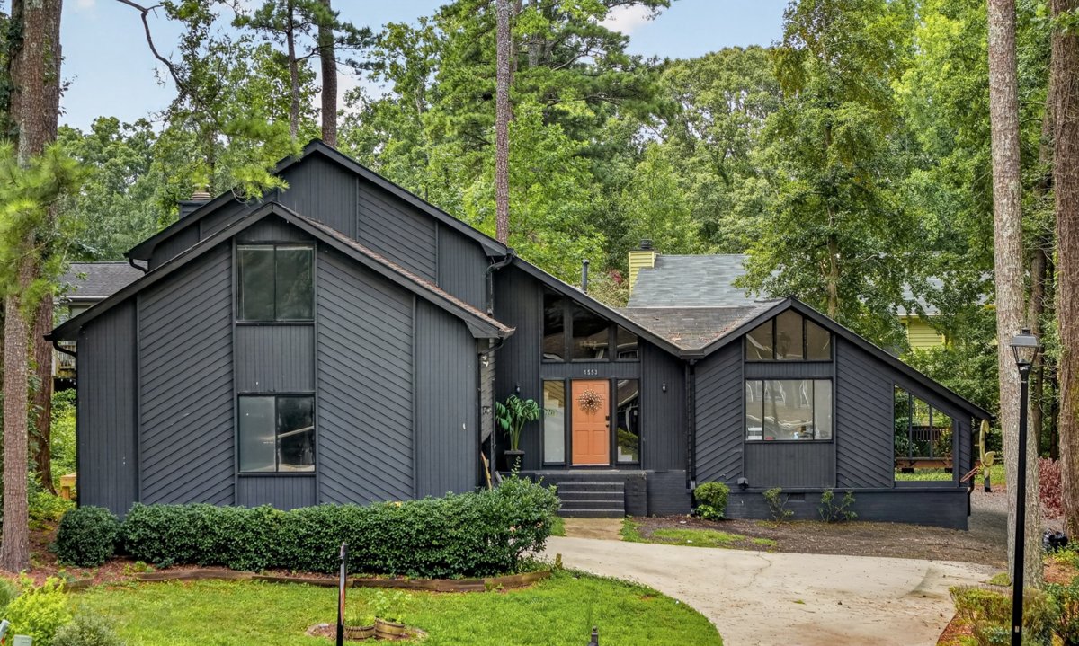 1553 Bell Flower Ct, Stone Mountain